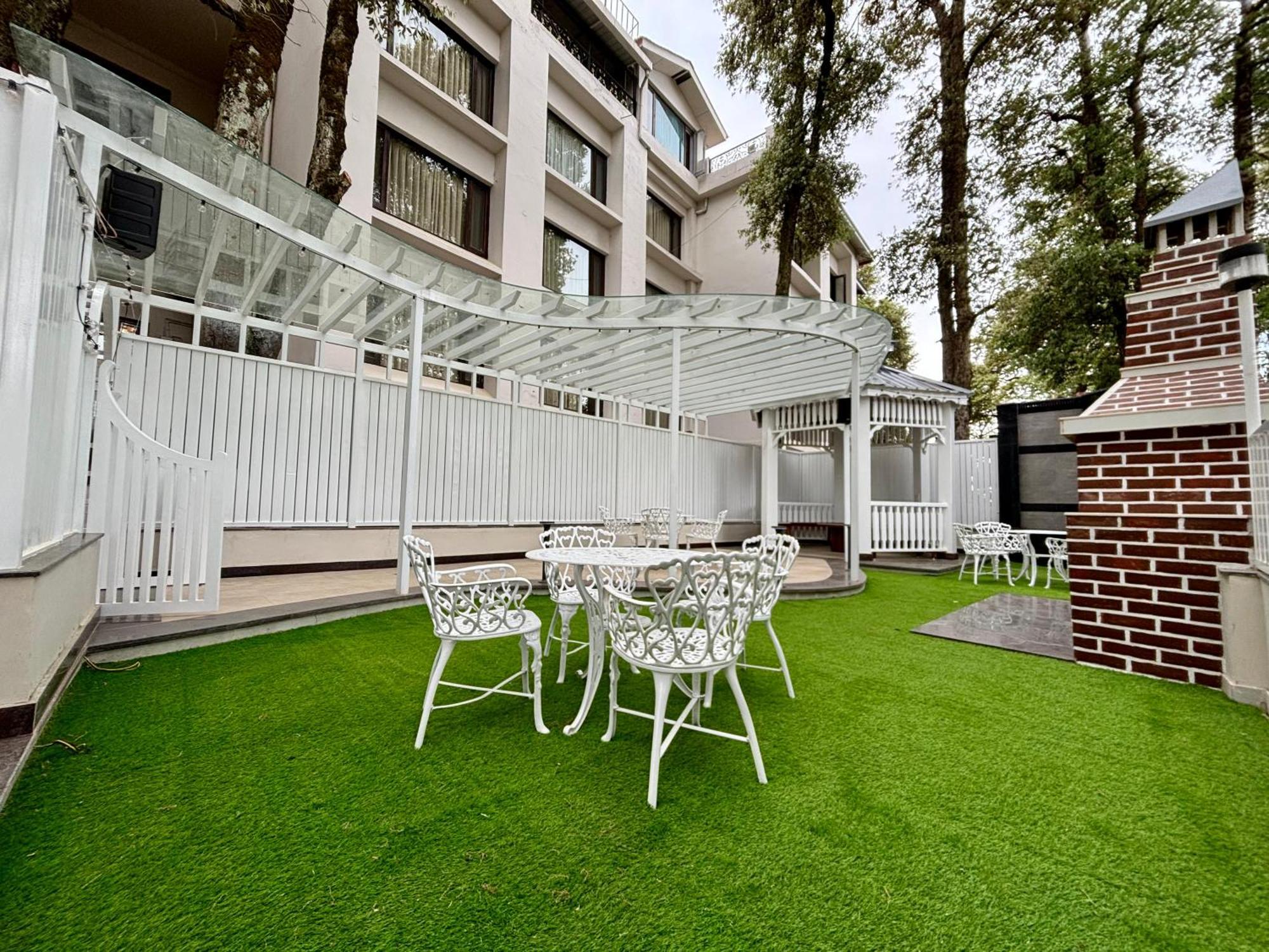 דלהאוזי Indraprastha Resort מראה חיצוני תמונה