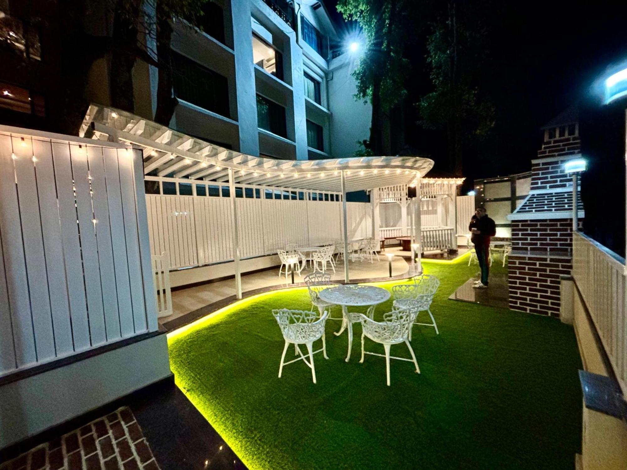דלהאוזי Indraprastha Resort מראה חיצוני תמונה